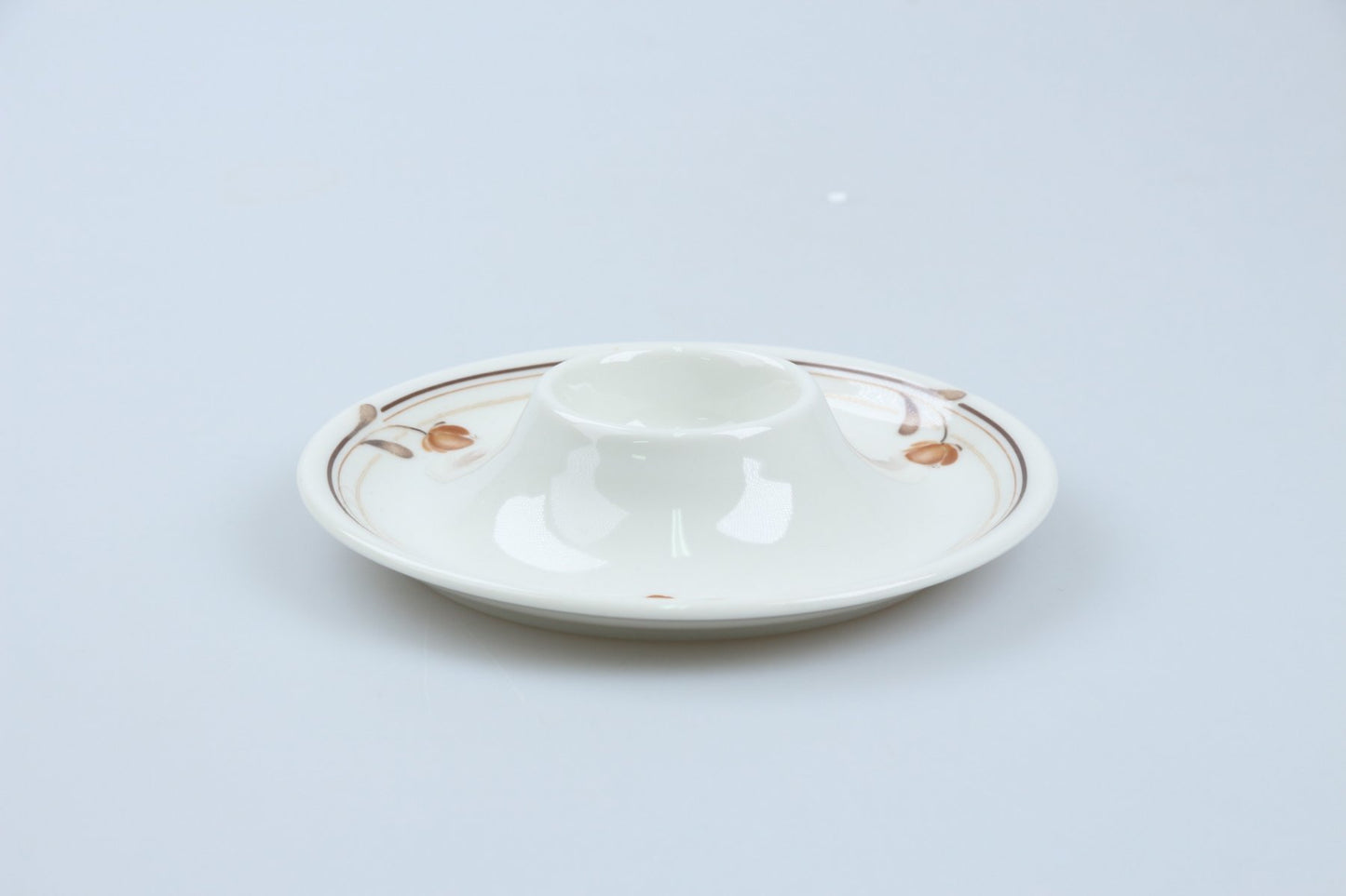 Eierbecher mit Schalenablage