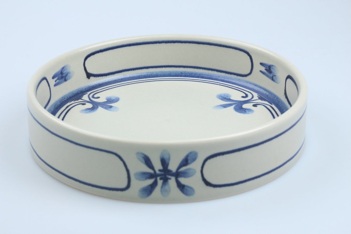 mittelgroße Schüssel groß