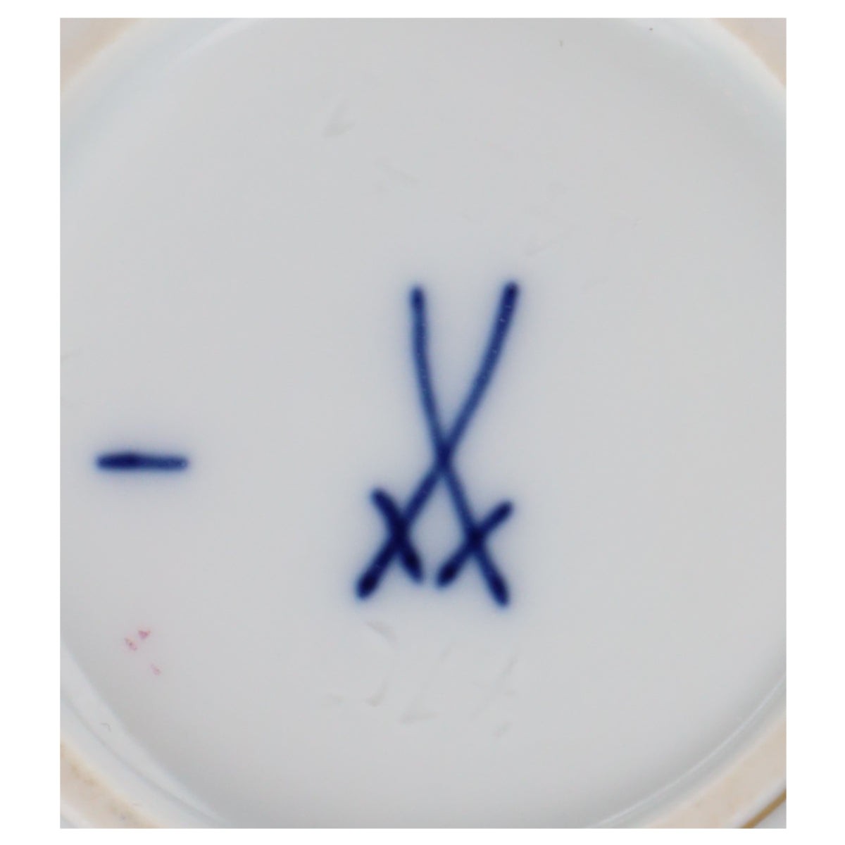 Kaffeetasse mit schmalem Goldrand