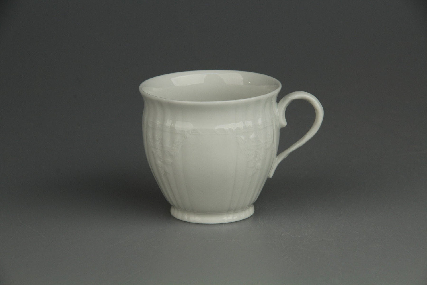 KPM Berlin - Rocaille I.Wahl - altweiß