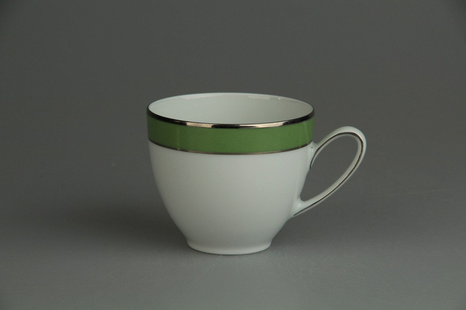 Hutschenreuther - Drache - Exklusiv - Grüner Rand Fond