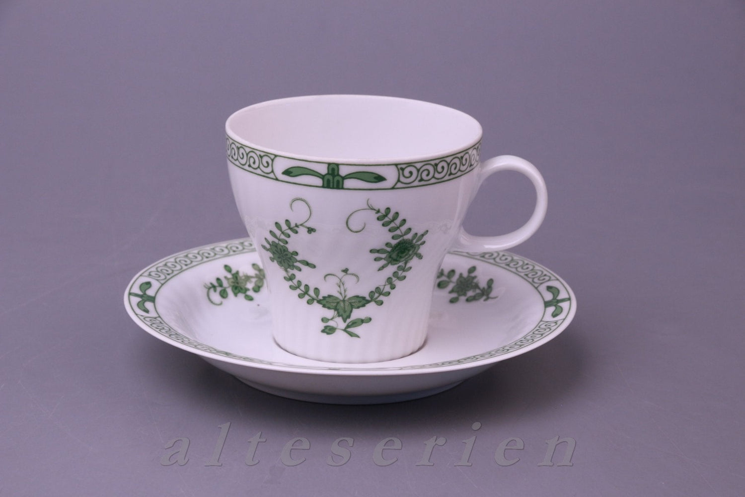 Tirschenreuth - Residenz - grüne Blätterranke