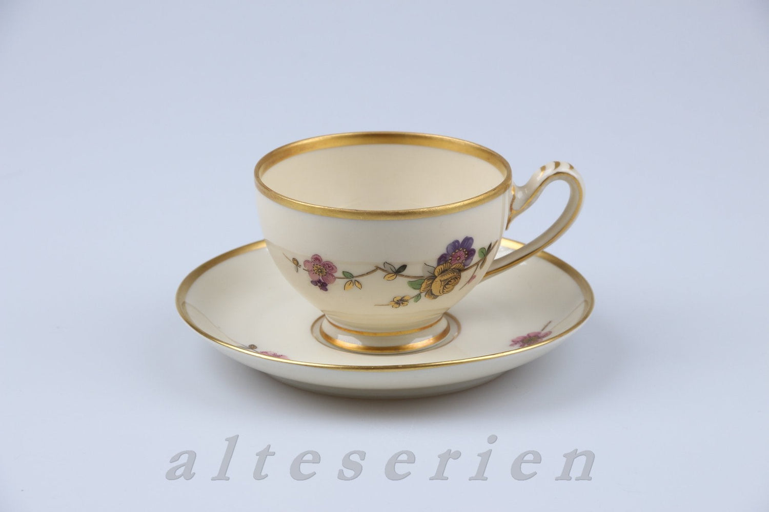 Kobenhavns Porcellains Maleri - Form 1870