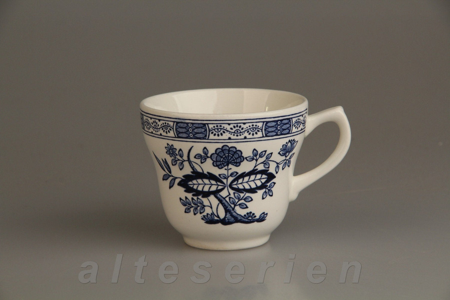 Royal Tudor - Blue Onion