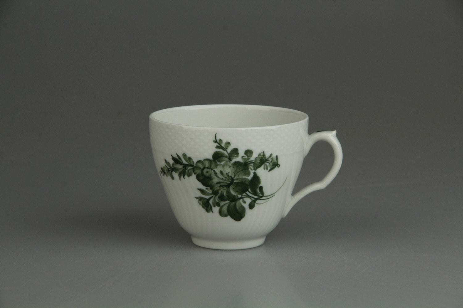 Royal Copenhagen - Grüne Blume geschweift - I.