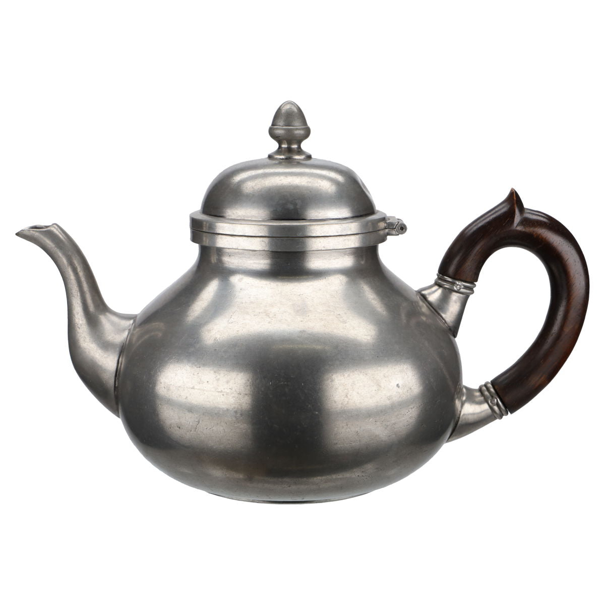 Etains du Manoir - Paris / France