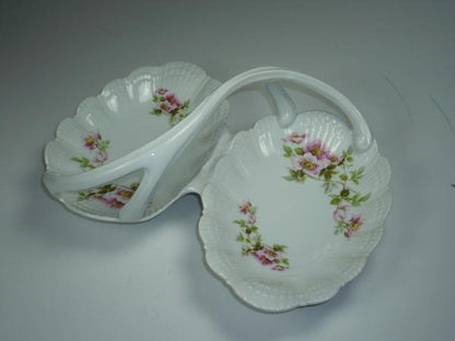 Gebäckschale mit Henkel 27,5 cm x 24 cm H 10,5 cm