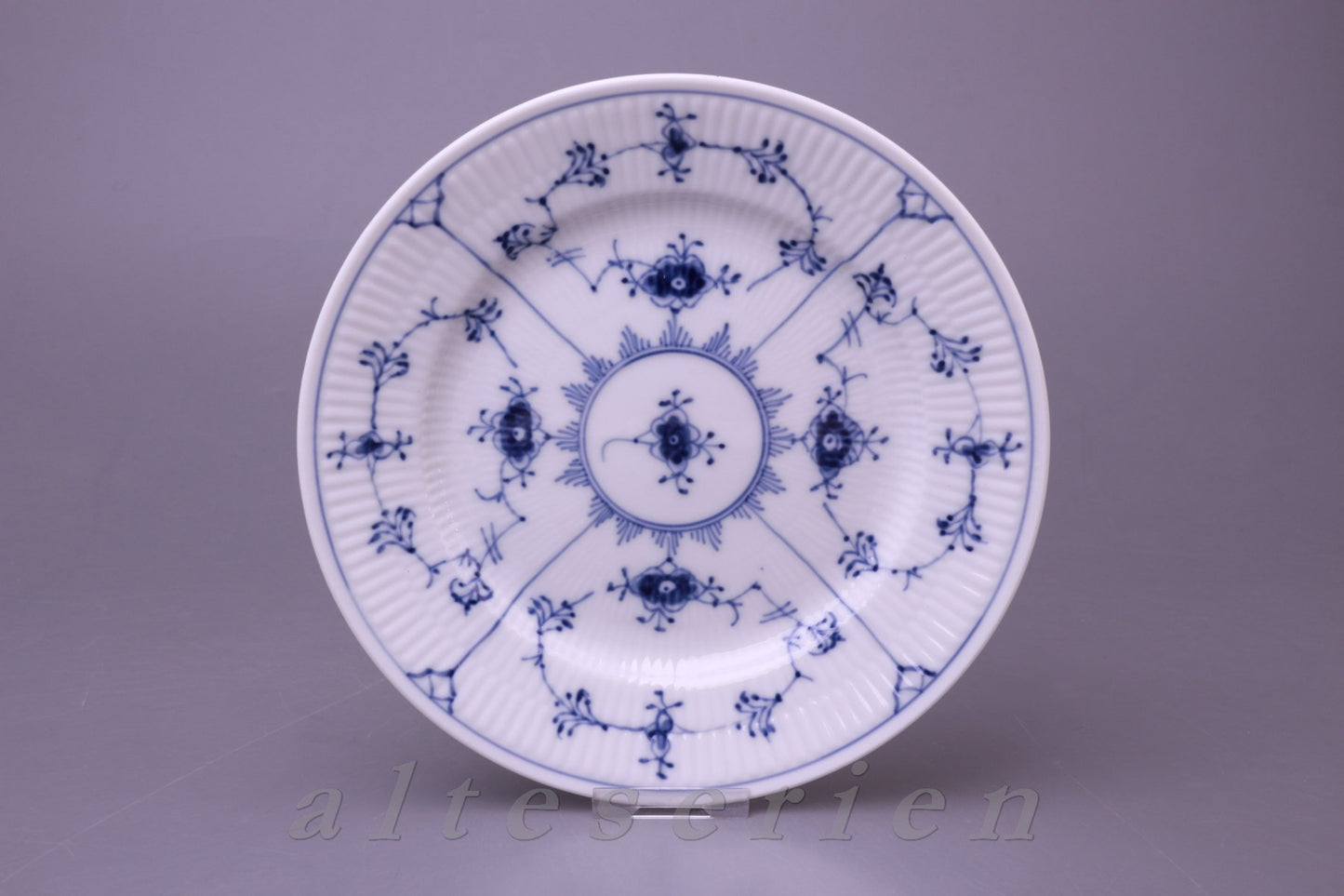 Kuchenteller Modell 179