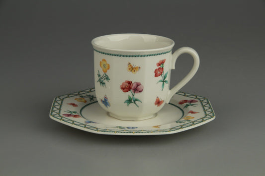 Kaffeetasse mit Untere