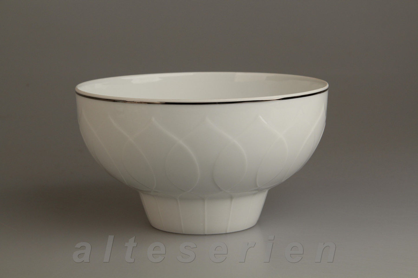 Schüssel mittelgroß