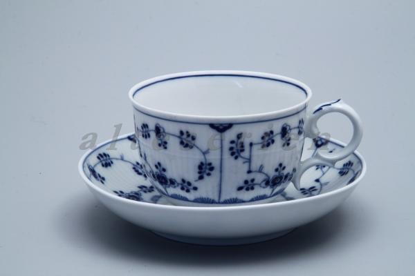 Teetasse mit Untere