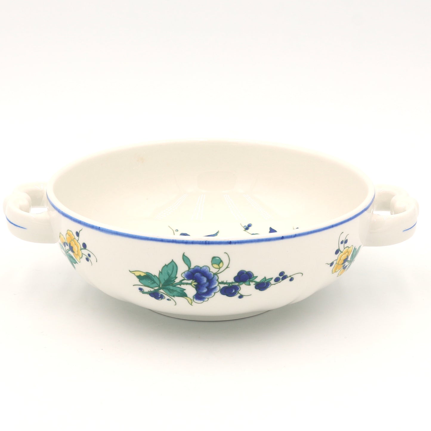 Suppentasse mit Untere - Henkel waagerecht