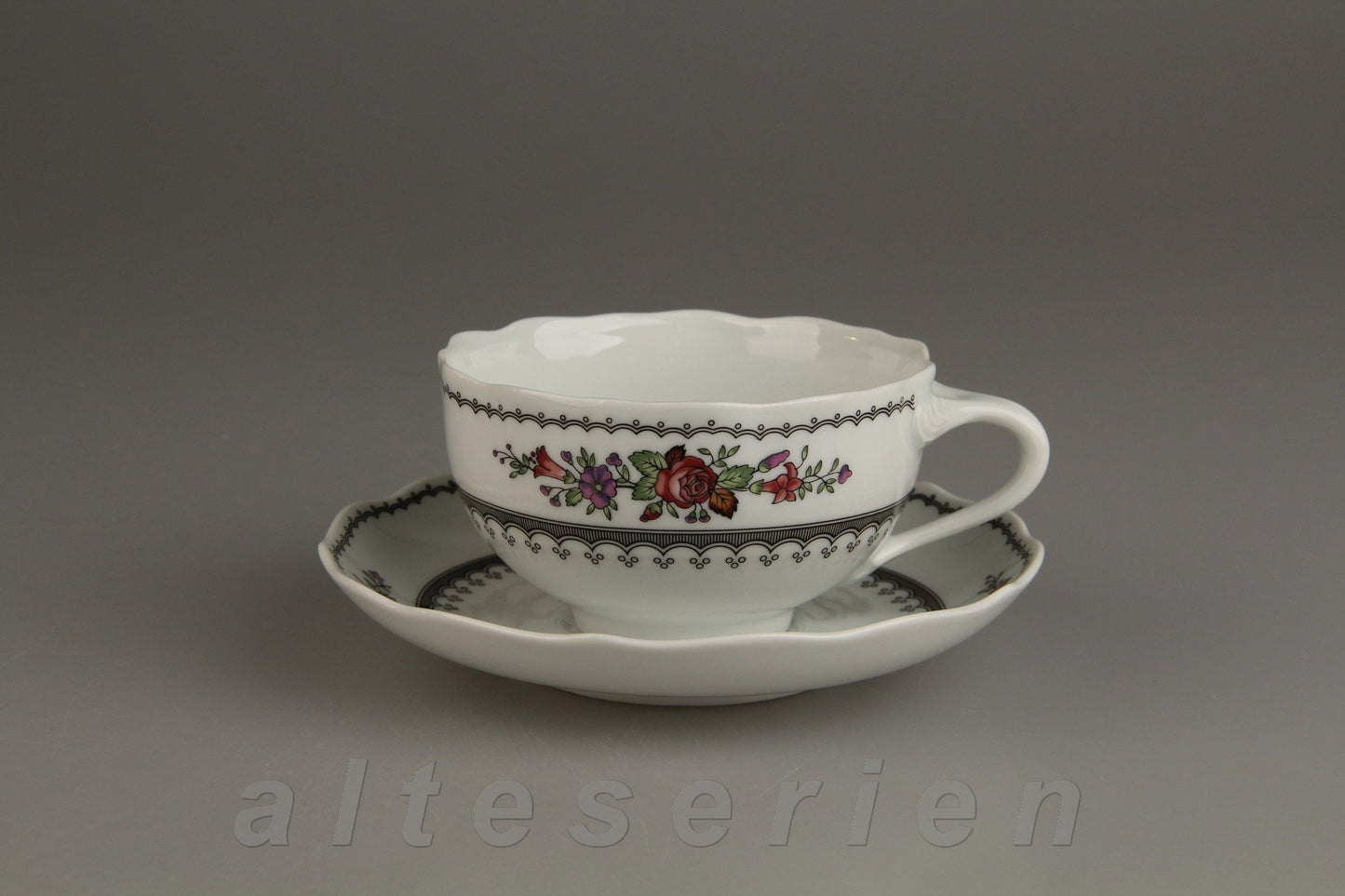 Teetasse mit Untere