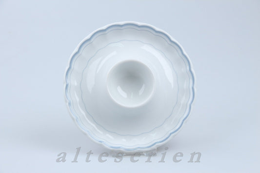 Eierbecher mit Schalenablage