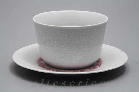 einteilige Sauciere mit Teller