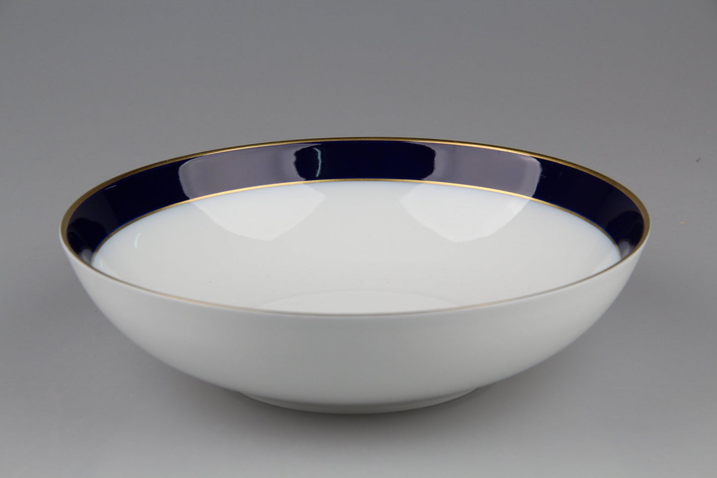 Schüssel mittelgroß