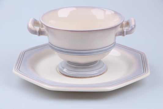 Suppentasse mit Untere