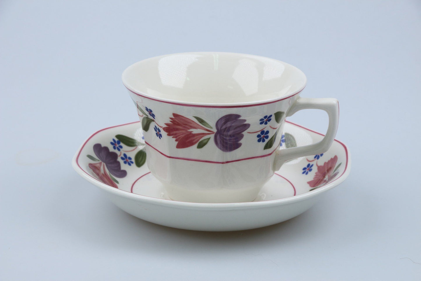 Kaffeetasse mit Untere