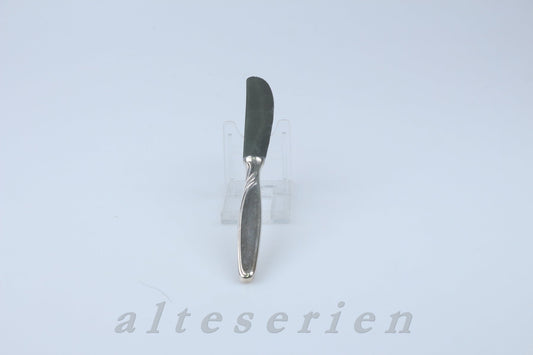 Dessertmesser mit Sägeblatt