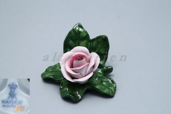 Rose auf Blatt H 3,5 cm