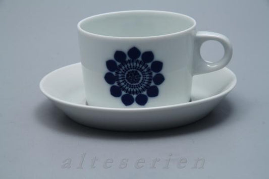 Teetasse mit Untere