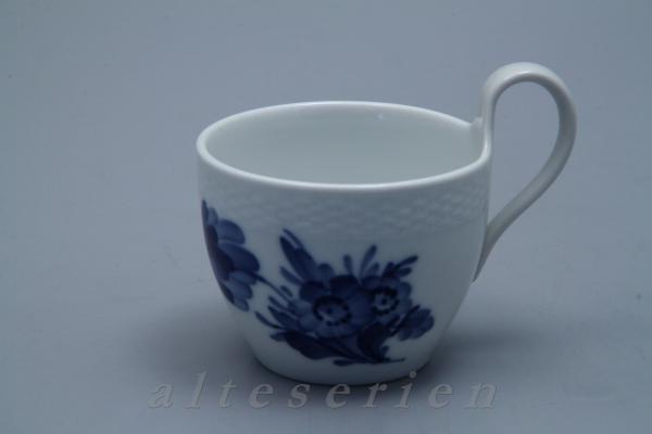 Kaffeetasse mit hohem Henkel klein D 7,2 cm H 7,5 cm Modell 8193