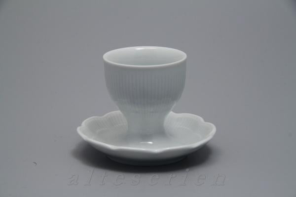 Eierbecher mit Schalenablage