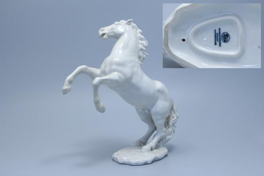 Pferd aufsteigend weiß H 27,5 cm G. Granget