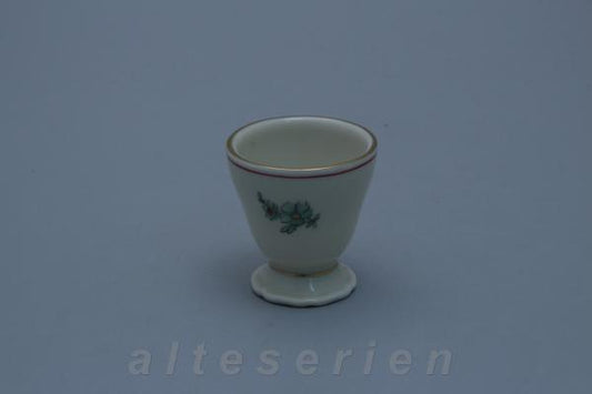 Eierbecher auf Fuß