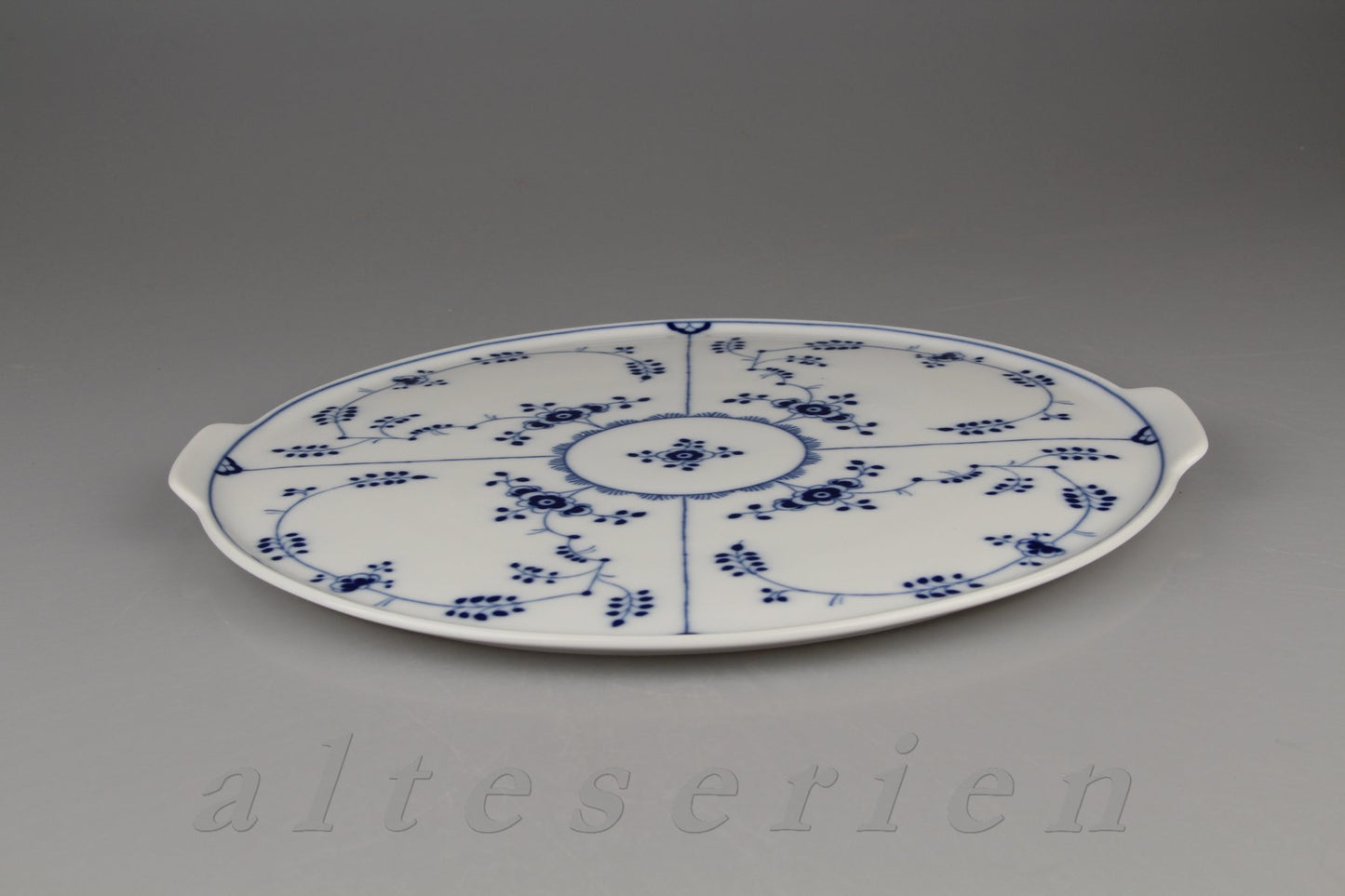 Tortenplatte mit Griffen