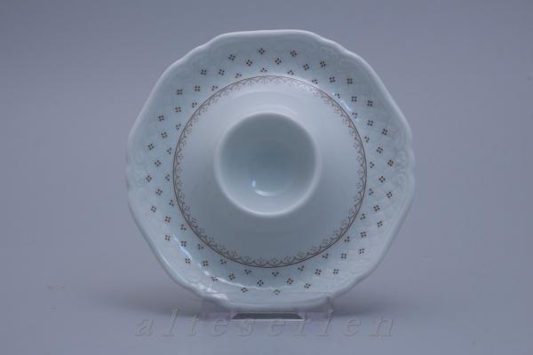 Eierbecher mit Schalenablage