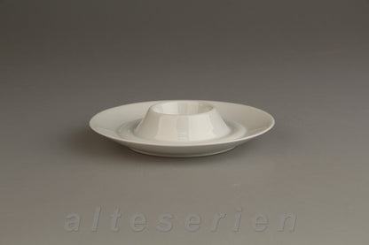 Eierbecher mit Schalenablage