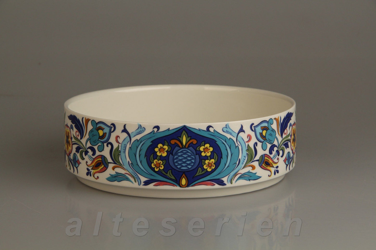 Schüssel mittelgroß