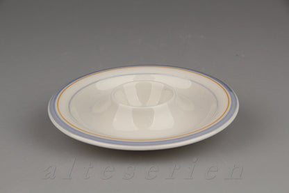 Eierbecher mit Schalenablage