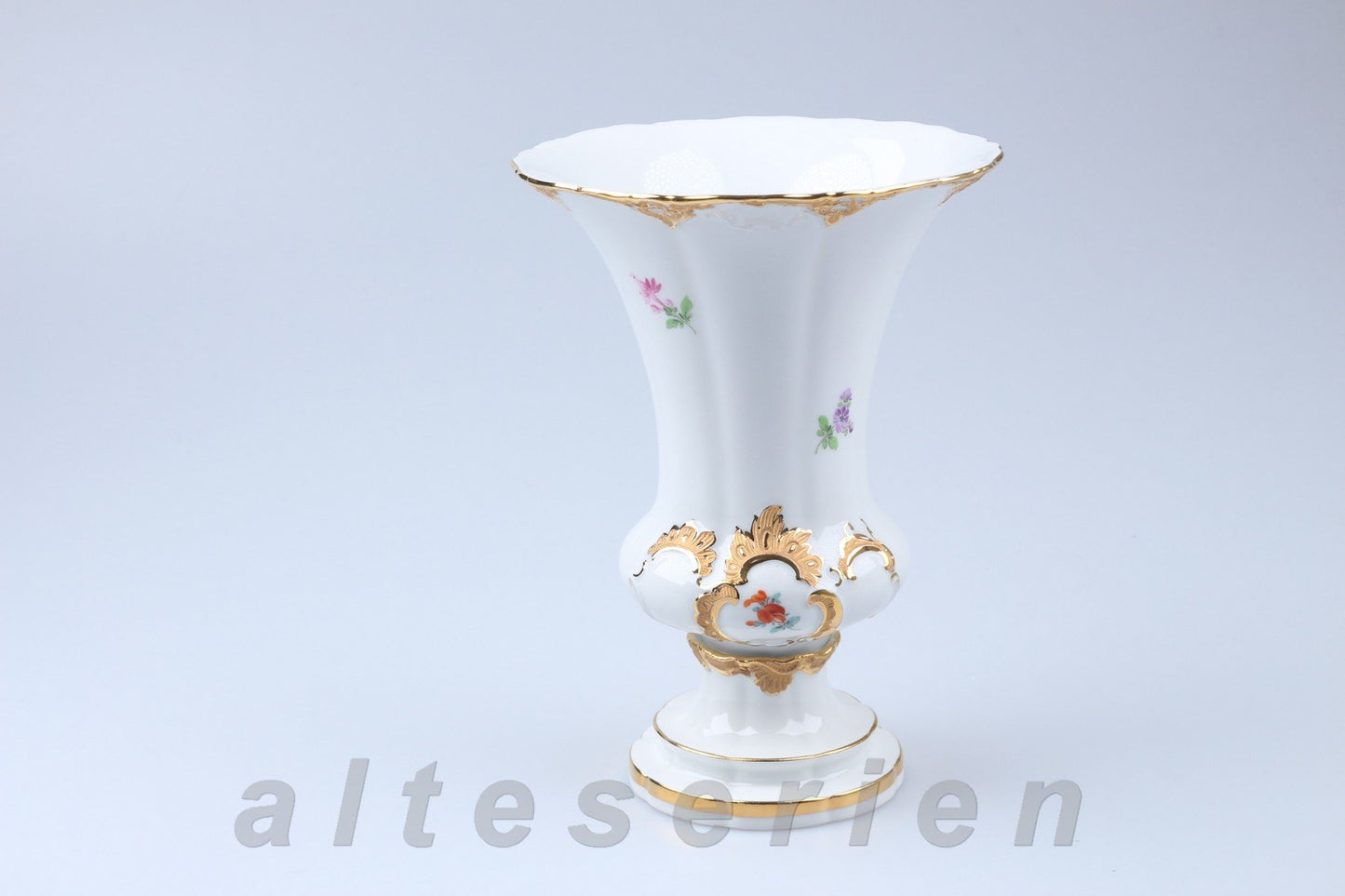 Vase klein Prunk Goldapplikationen Bunte Blumenmalerei