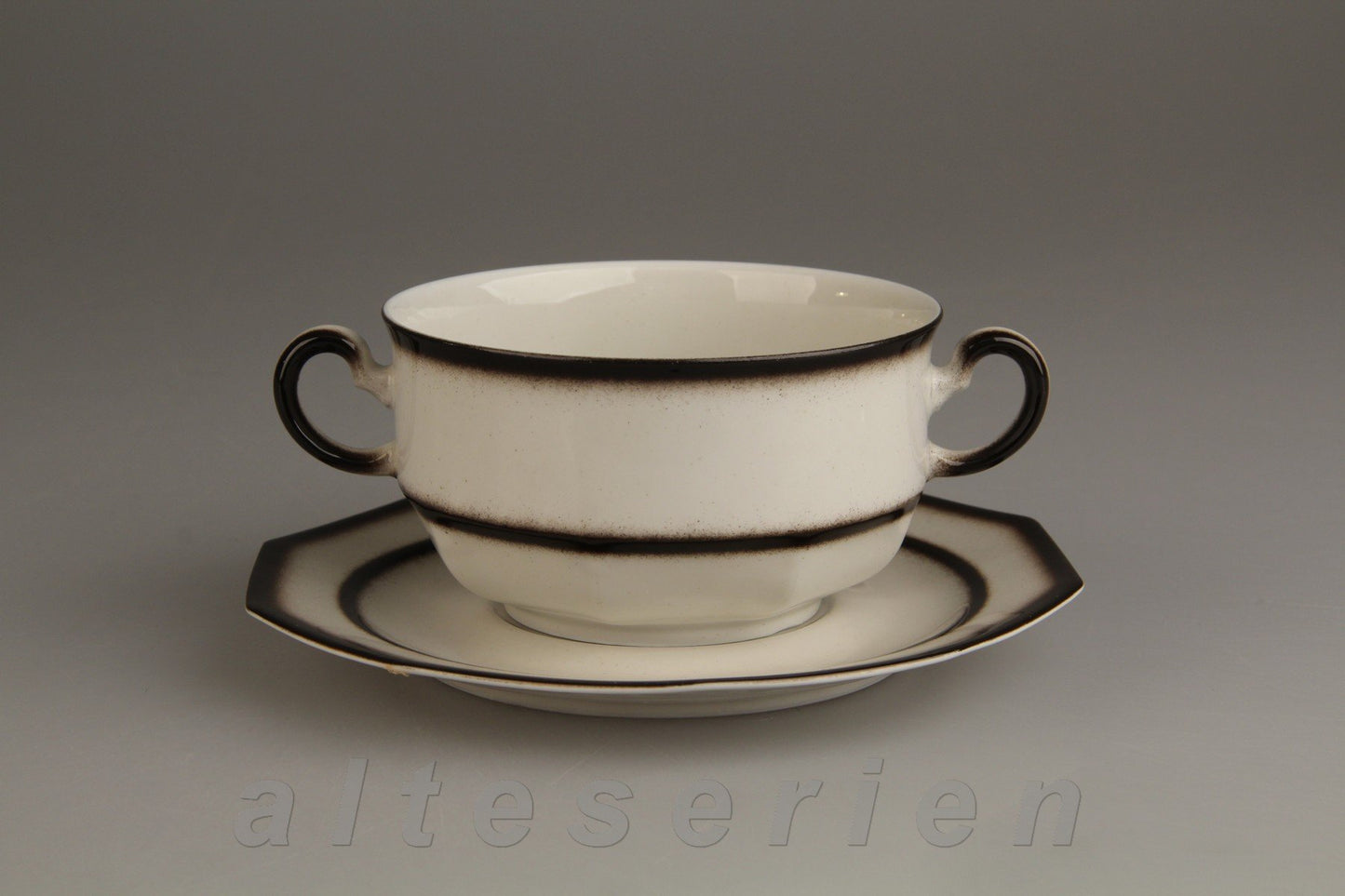 Suppentasse mit Untere