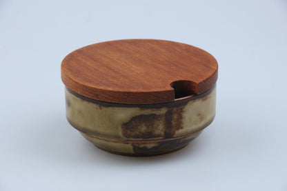 Konfitürendose mit Holzdeckel