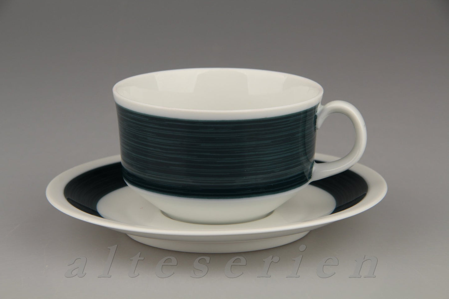 Teetasse mit Untere