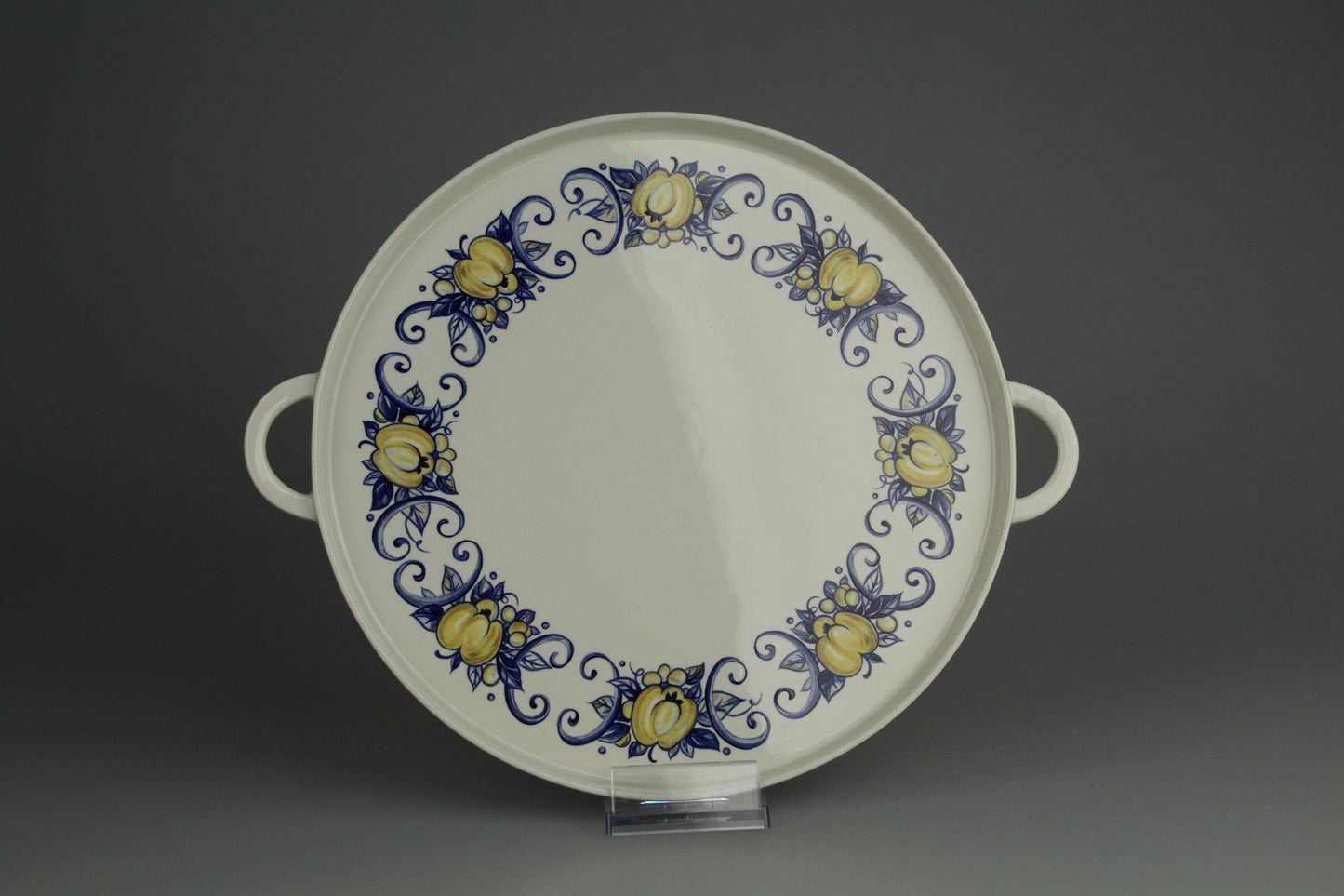 Kuchenplatte mit Griffen