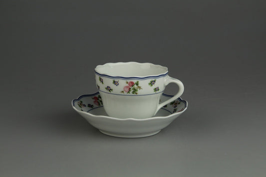 Kaffeetasse mit Untere ohne Spiegel