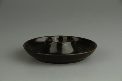 Eierbecher mit Schalenablage