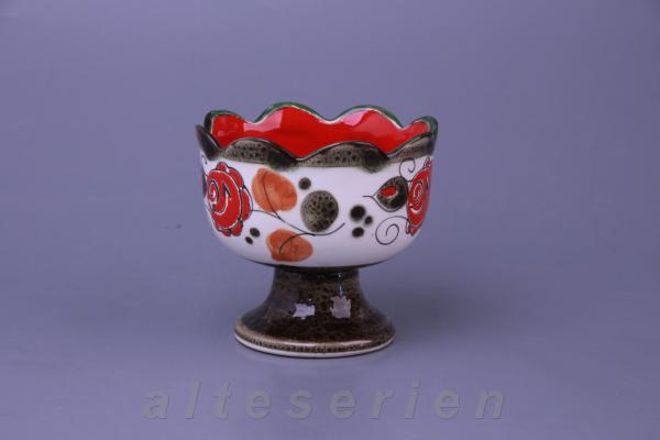 Schale auf Fuß klein