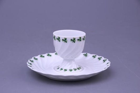 Eierbecher mit Schalenablage