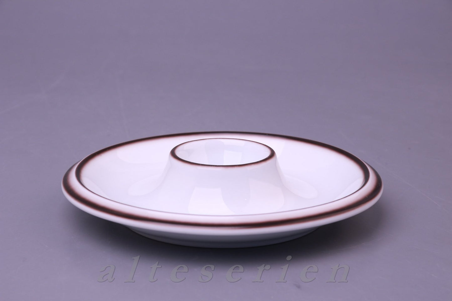 Eierbecher mit Schalenablage II. Wahl