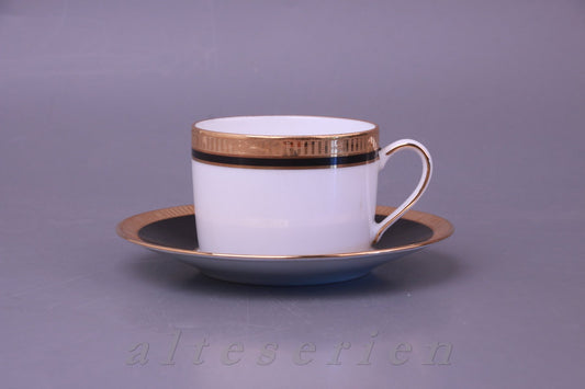 Teetasse mit Untere