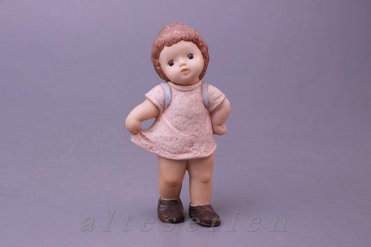 Mädchen mit Rucksack