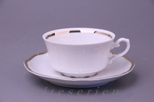 Teetasse mit Untere