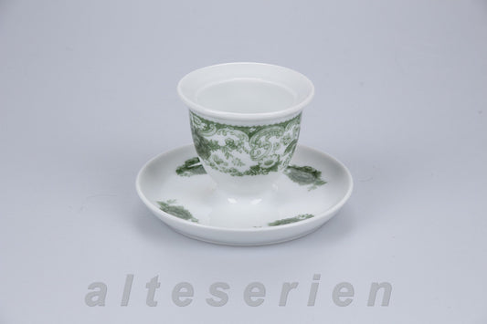 Eierbecher mit Schalenablage
