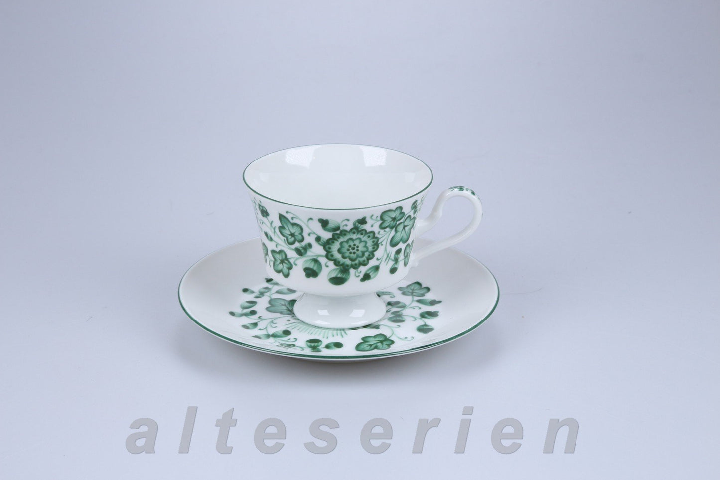 Teetasse mit Untere