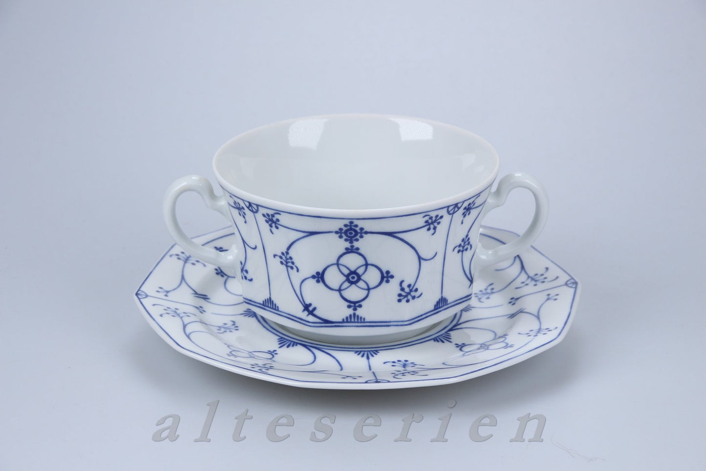 Suppentasse mit Untere